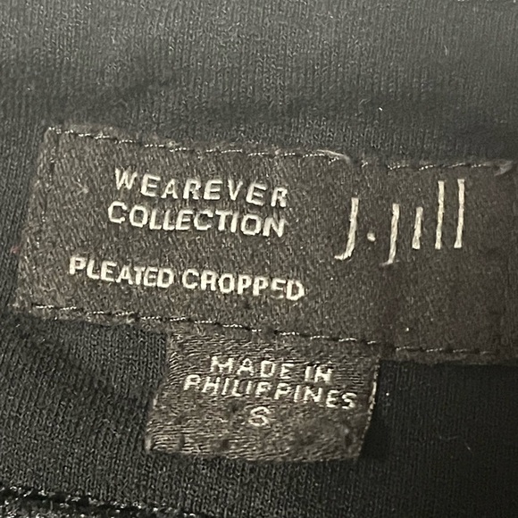 J. Jill Wearever pleated crop wide leg pants. Soft Rayon. Pockets - Picture 2 of 12